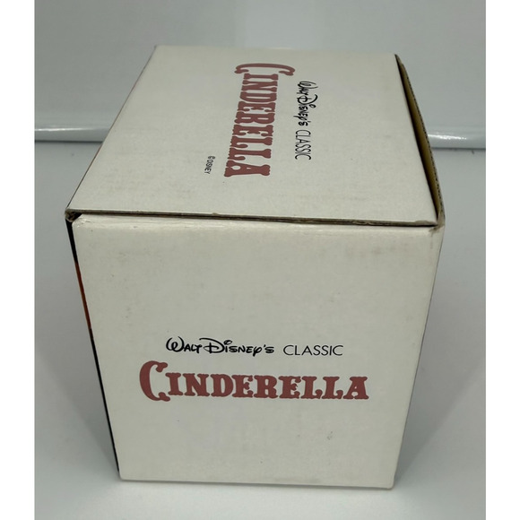 Vintage Walt Disney Cinderella & Prince Charming Dancing Collectible Coffee Mug - Picture 8 of 9